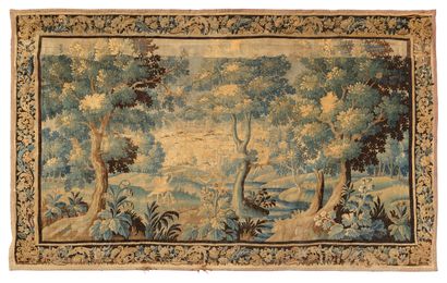 null TAPESTRY OF AUBUSSON

representing an undergrowth animated by birds. 

(Accidents...