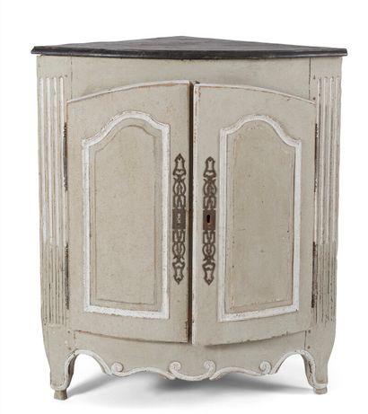null MOULDED AND PAINTED WOOD CORNER

the painted faux marble top resting on fluted...