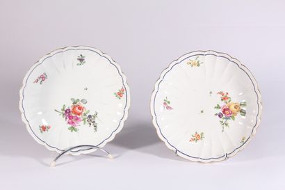 null Boissettes

Two round porcelain compotiers with a lobed edge, decorated with...