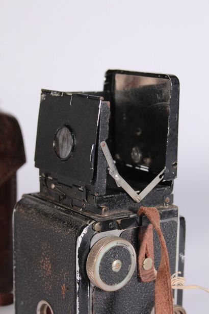null Camera 6x6 

(Condition of use, missing parts and accidents)

In a Rolleiflex...