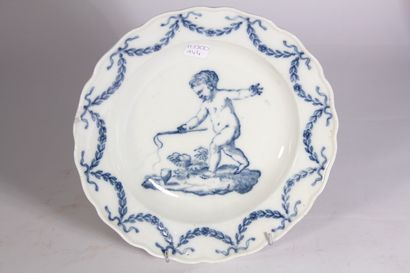 null Meissen

Assiette à potage en porcelaine à décor en bleu sous couverte d'un...