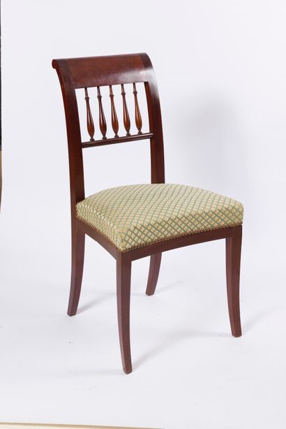 null Suite of six mahogany chairs, back with baluster bars, front and back legs slightly...