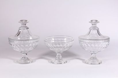 null 
Pair of crystal drageurs with cut sides




A low part of the same model without...