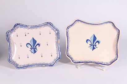 null Henriot, Quimper

Two earthenware dishes with feet decorated with lily flowers...