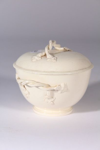 null Probably Creil

Small round covered bowl in fine white earthenware, the lid...