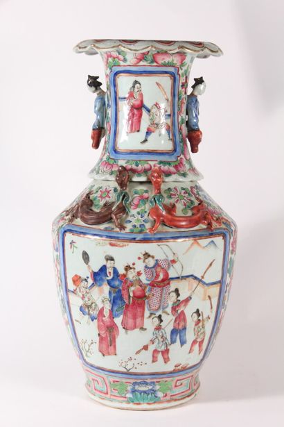 null Porcelain vase with polychrome decoration in reserve of palace scenes and relief...