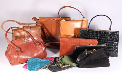 null Set of 7 ladies bags and 5 purses in leather, imitation crocodile, canvas, etc...

20th...