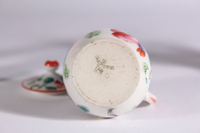 null Paire de sujets en porcelaine polychrome 

"Amours"

Allemagne, XIXème siècle

(Petits...