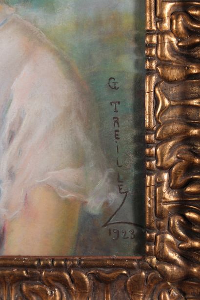 null G. TREILLE

Portrait de jeune femme

Pastel signé en bas à droite et daté 1923

59...