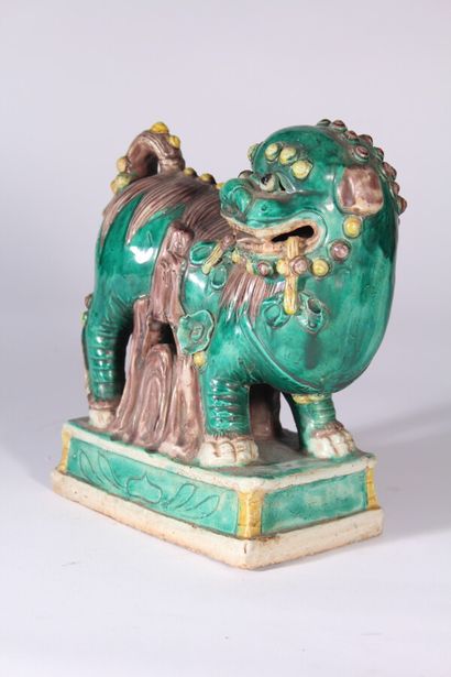 null Glazed polychrome stoneware Dog of Fô 

China 19th/20th century 

H.: 23 cm,...