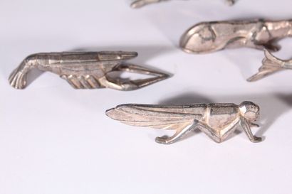 null Twelve zoomorphic silver plated knife holders in the Sandoz style

Circa 1920

(Missing...