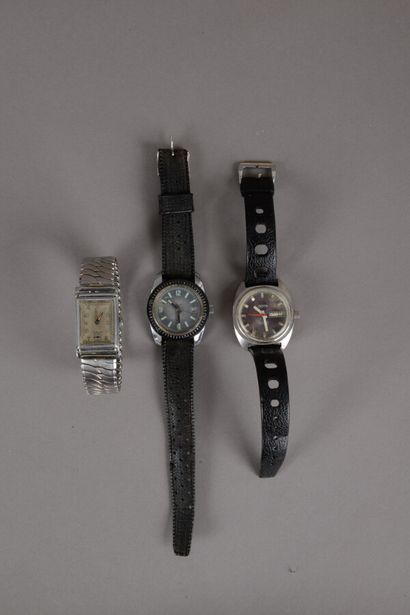 null Three steel men's wristwatches: one rectangular from the 1930s, one automatic...