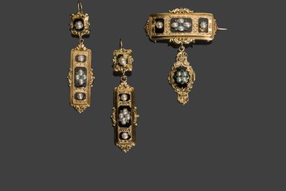 null Charles X gold, emeralds and half pearls set consisting of a brooch and a pair...
