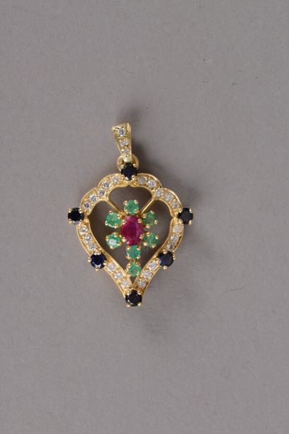 null Pendant in yellow gold 750 thousandths in the shape of polylobate drop, the...