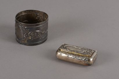null A napkin ring engraved MR and dated 1901 and a snuffbox with Louis XV style...