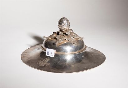 null Cover of round soup tureen in silver Minerve 950 thousandths quantified CM,...