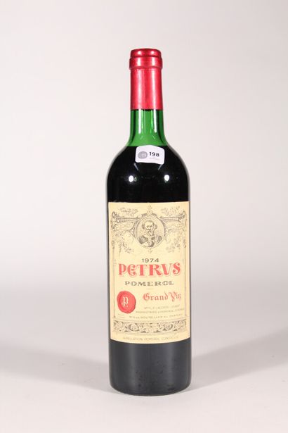 null 1974 - Petrus

Pomerol Rouge - 1 blle