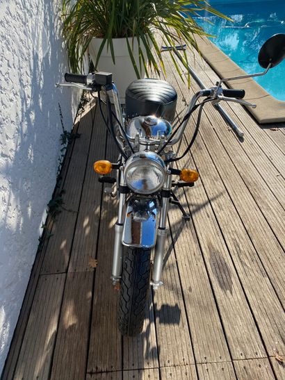 null 
SKY TEAM Monkey "Le Mans" type 07120C grey and chrome MTL moped, 1 seat from...