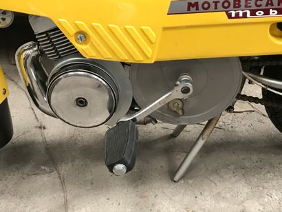 null 
MOTOBECANE Mobyx type X7 moped yellow CL, 1 seat from 01/10/1973 serial number...