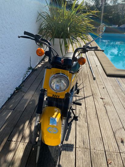 null 
SUZUKI Ovni 80 type LC11A moped MTL yellow, 2 seats from 04/10/1985 serial...