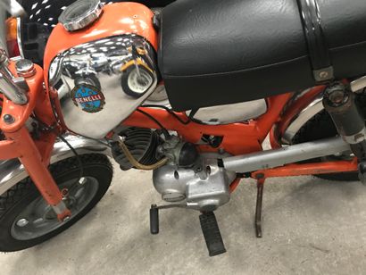 null 
BENELLI type Dynamo moped CL orange and chromes, 2 places of 24/01/1973 n°...