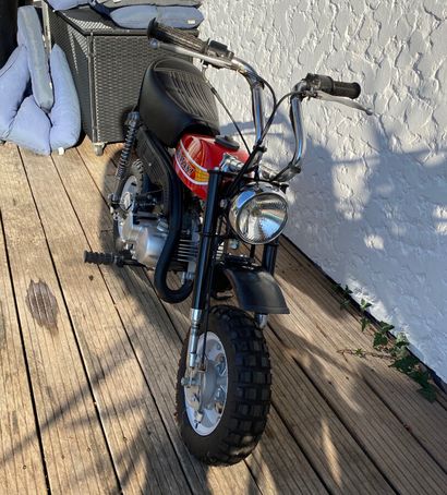 null 
KAWASAKI Type KV 75 moped MTL black and red, 1 seat from 01/01/1978 serial...