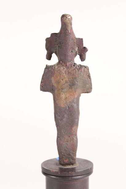 null Statuette d 'Osiris

Bronze très forte érosion - Patine brun-vert mordoré.

Egypte,...
