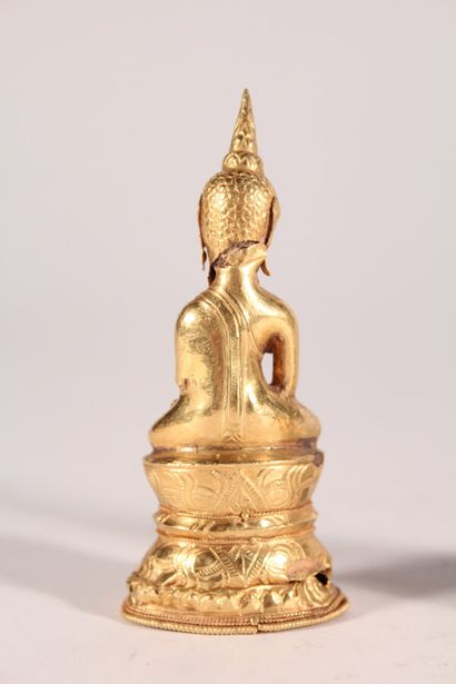 null Deux statuettes de Bouddha en feuille d'or

Birmanie, fin du XIXème siècle

Représentés...