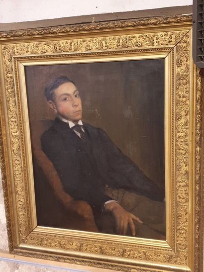 null École fin XIXème siècle

"Portrait d'homme assis"

Huile sur toile signée en...