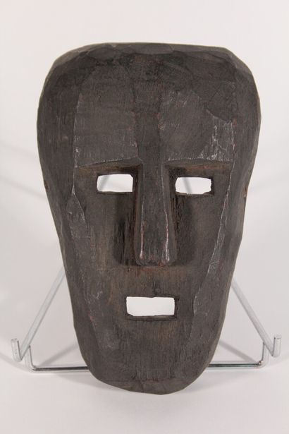 null MASQUE DE STYLE NIGERIAN

En bois sculpté

H.: 22 cm