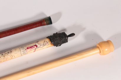 null Ensemble de trois pipes à opium et neuf fourneaux

Chine, début du XXème si...