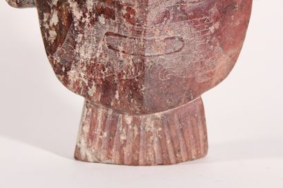 null Masque en jade dans le style archaïque

Chine, XXème siècle

H.: 20,5 cm