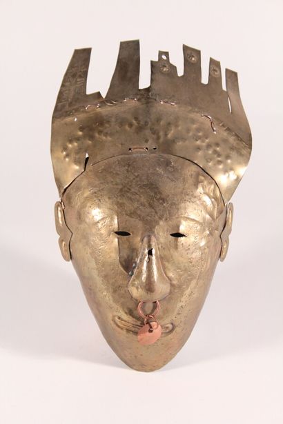 null Copie d'un masque d'un dignitaire Inca

H.: 34 cm