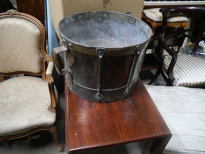 null Cache-pot tambour en cuivre

XIXème siècle