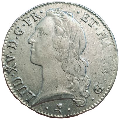 null LOUIS XV.

Ecu de Béarn au bandeau. 1766. Pau. 

29,22grs. Gad.322a. Stries...