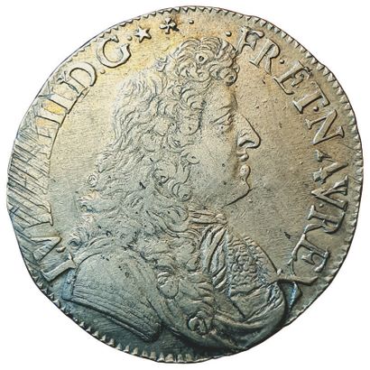 null LOUIS XIV. 

Demi écu à la cravate 2e émission. 

1679 N. Montpellier. 13,53grs....