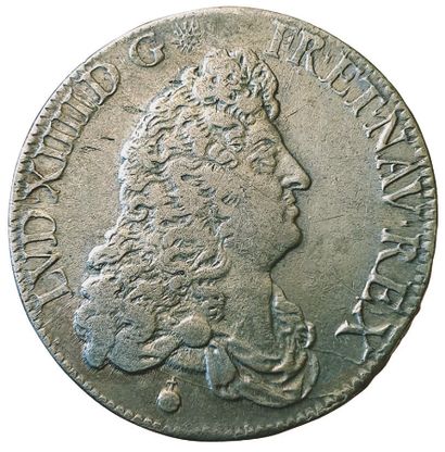 null LOUIS XIV. 

Demi écu de Flandre dit « Carambole ». 

1685 A. Paris. 18,57grs....