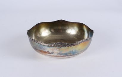 null Minerva silver bowl 950 thousandths with edge chantourné hemmed with nets and...
