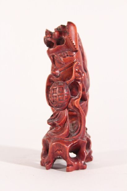 null Boîte en bois à décor de chauve-souris et caractère

Chine, XXème siècle

H.:...