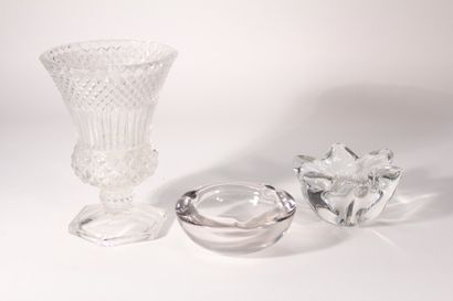 null BACCARAT France

Cendrier en cristal moulé 

Circa 1960

On y joint un cendrier...