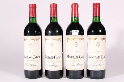 null 1985 - Mouton Cadet - Baron Philippe

Pauillac Rouge - 4 blles