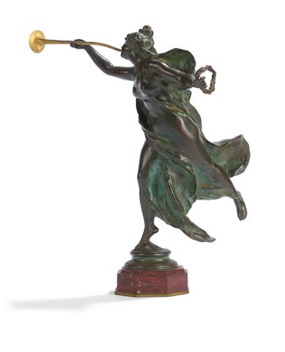 null D'après Théodore RIVIERE

"Victoire"

Sujet en bronze à patine verte

Socle...