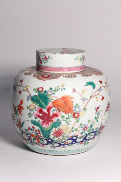 Pot à gingembre en porcelaine famille rose

Chine,...