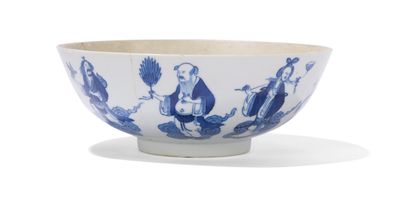 null Coupe en porcelaine bleu blanc

Chine, début du XXème siècle

A décor des huit...