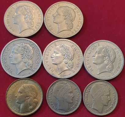 null IIIe à IVe République. 8 monnaies : 5 Francs Lavrillier nickel 1938 (2 ex.),...