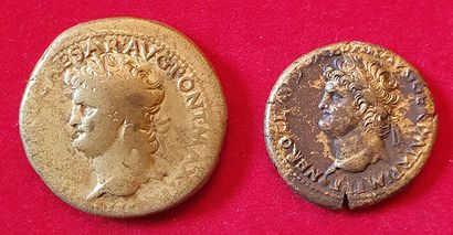 null Rome. 2 monnaies : Neron. Dupondius et Sesterce. Patines du Tibre. TTB et B...