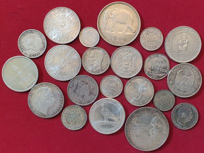 null Monnaies du Monde. 21 monnaies en argent : Dont Congo Belge 50Frs 1944, Allemagne...