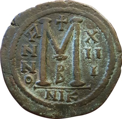 null Justinien 1er. 527-565. Follis. R/ Grand M. ANNO XIII (539-540). Nicomédie....