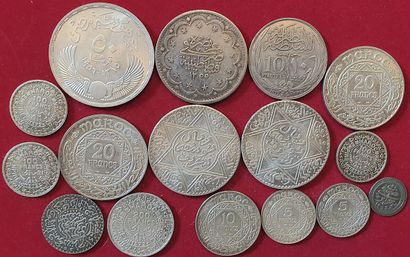 null Afrique du Nord et Moyen Orient. 16 monnaies en argent : Dont Egypte 50 Piastres...