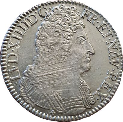 null Louis XIV. Ecu aux trois couronnes. 1712 K. Bordeaux. 30,53grs. Gad.229 ( R3...